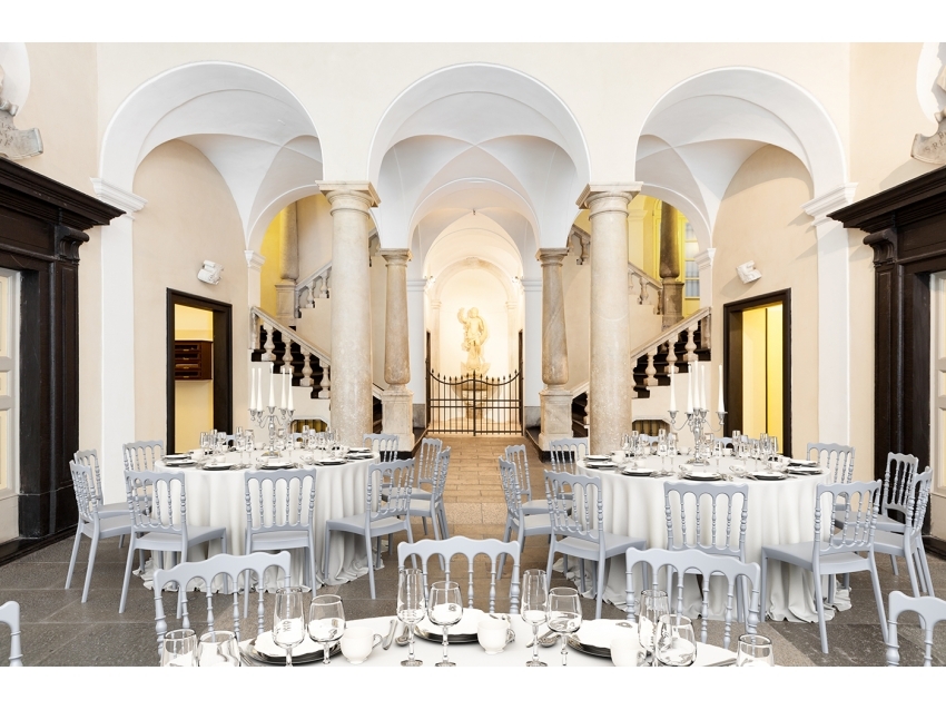 Napolean Wedding Chair