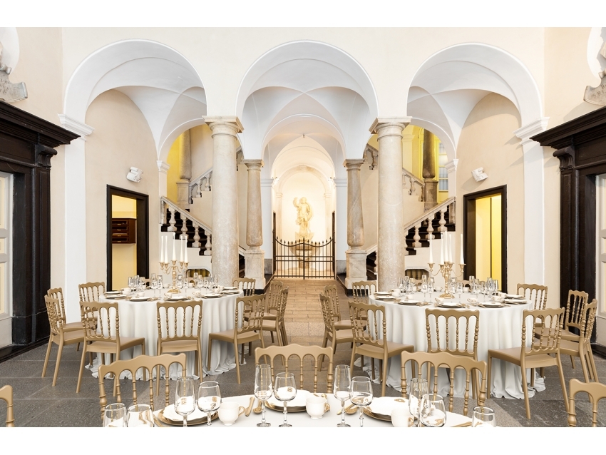 Napolean Wedding Chair