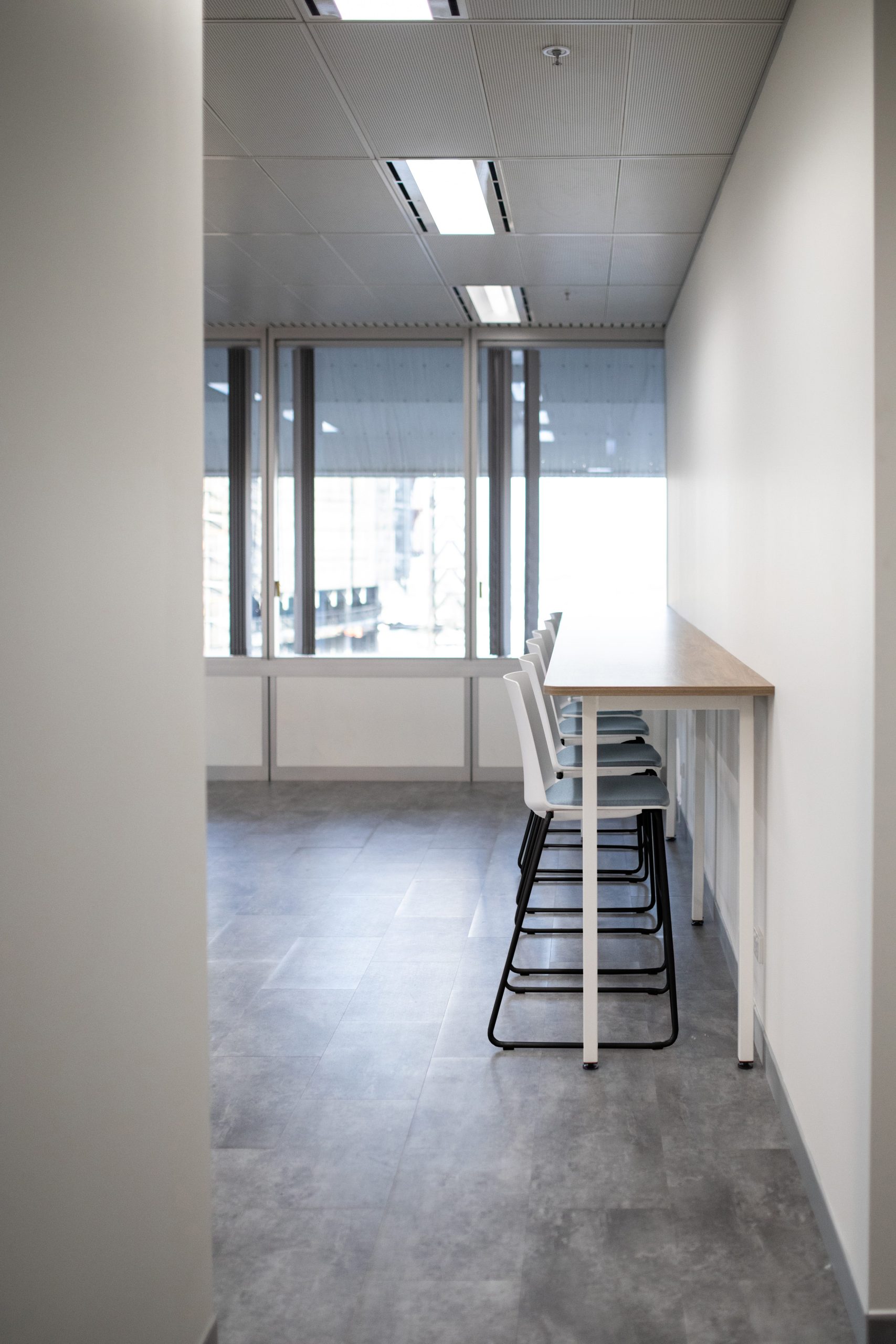 Jubel Stool 66 Black Sled White Shell Seat Pad